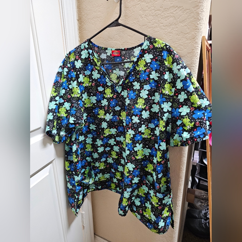 Scrub top 2XL